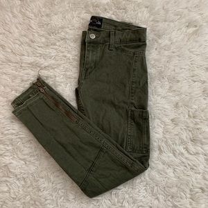 Hollister Crop Skinny Cargo Pants